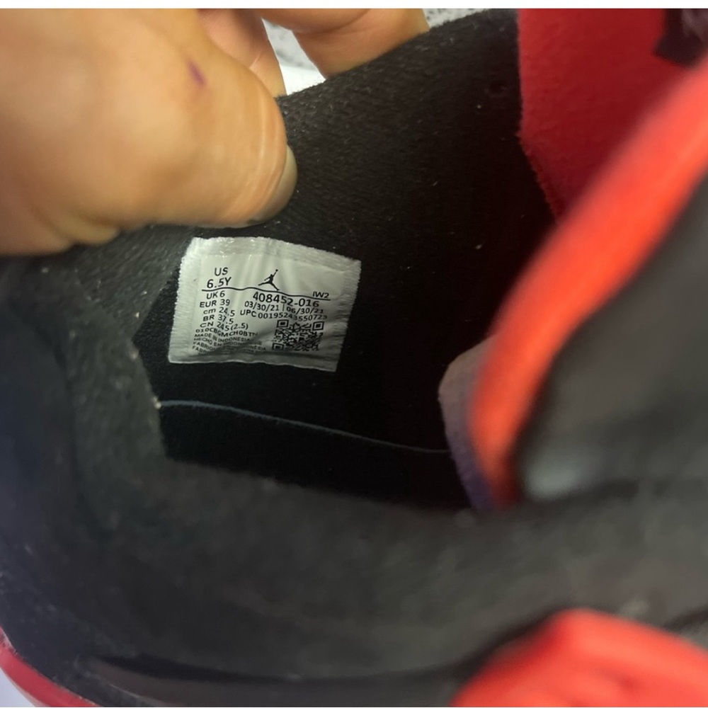 jordan shoes red thunder l change the insoles l don't have the originals